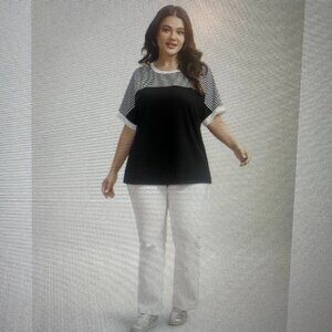 BloomChic Solid & Striped Contrast Hem Tee Women's Top 22-24